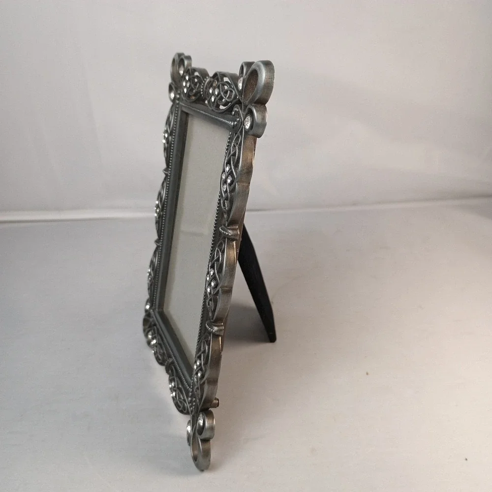 Malden Jeweled Picture Frame 3.5X5 Pewter colored decorated frame with glass jwl